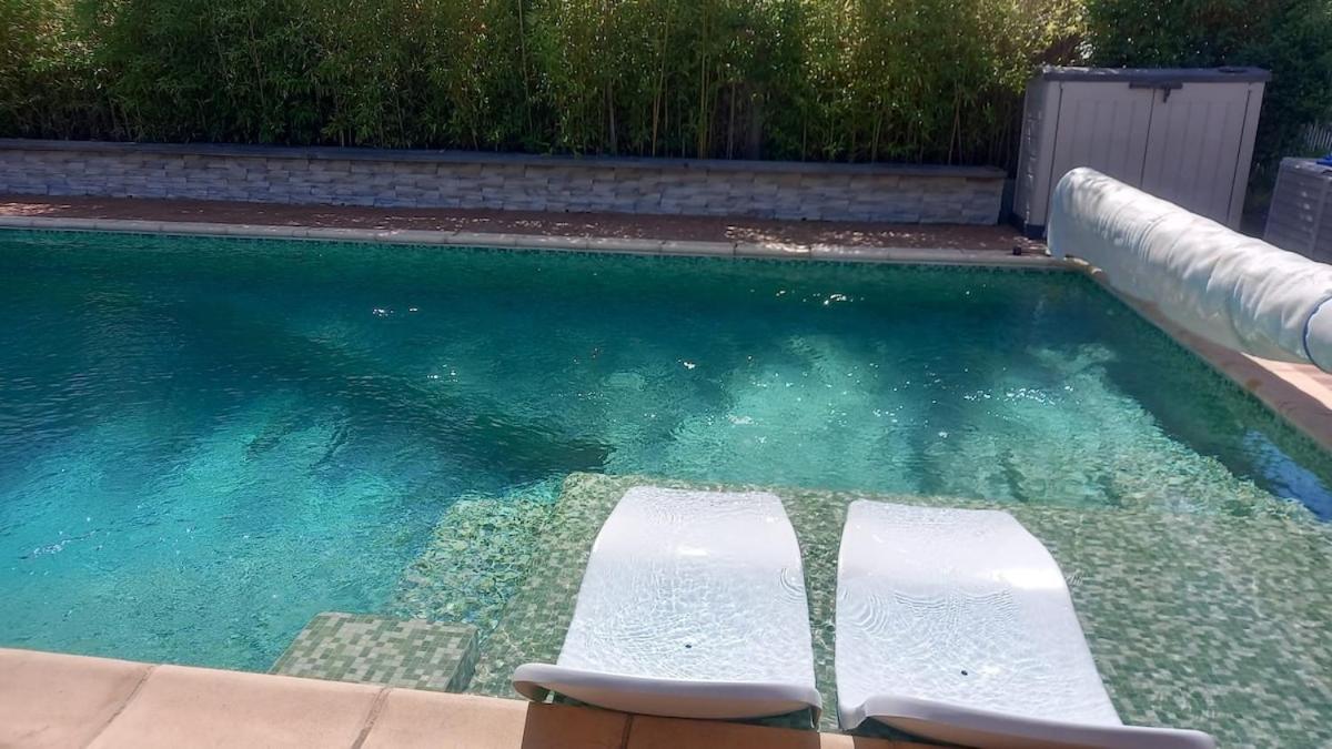 Maison de vacances les pins clim piscine chauffée - B&B Six-Fours-les-Plages