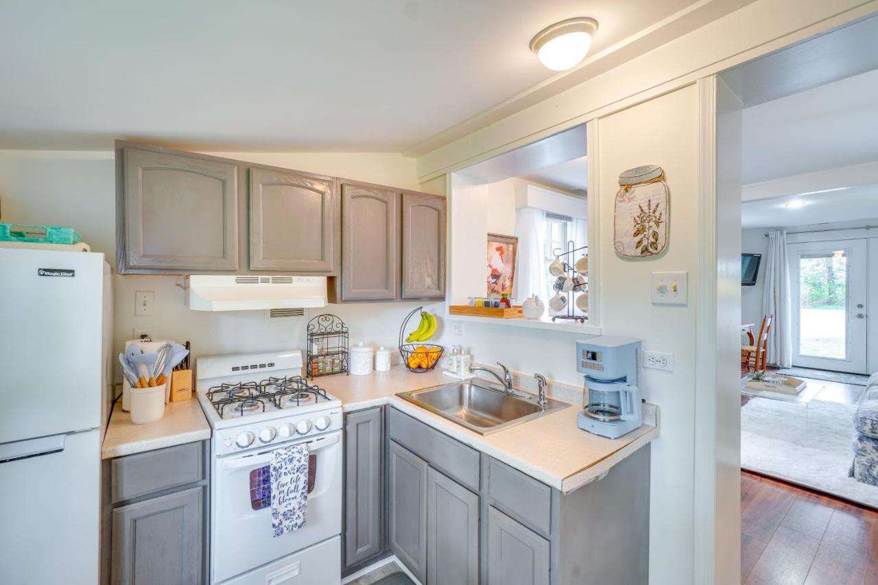 Hike, Sip and Explore Charming Waterford Cottage! - B&B Waterford