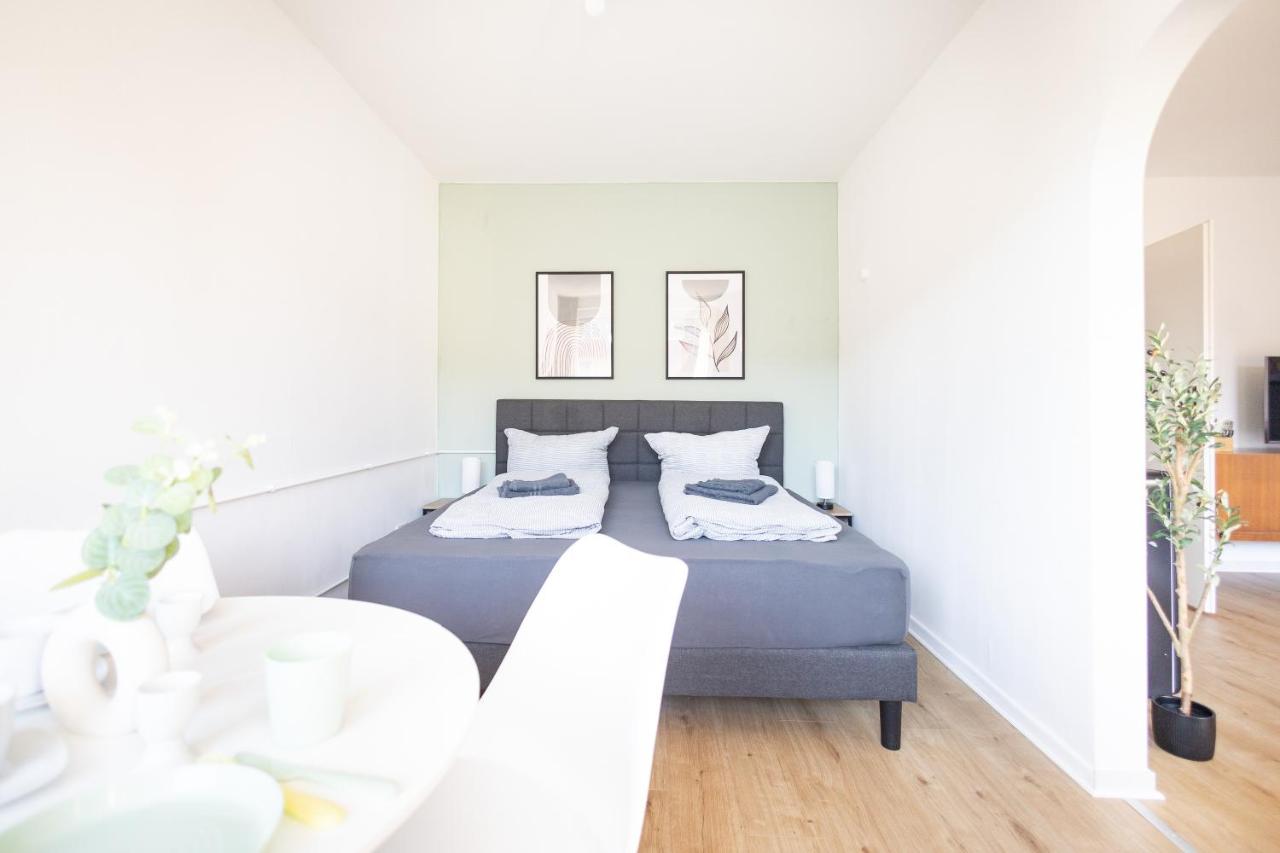 One-Bedroom Apartment with Balcony