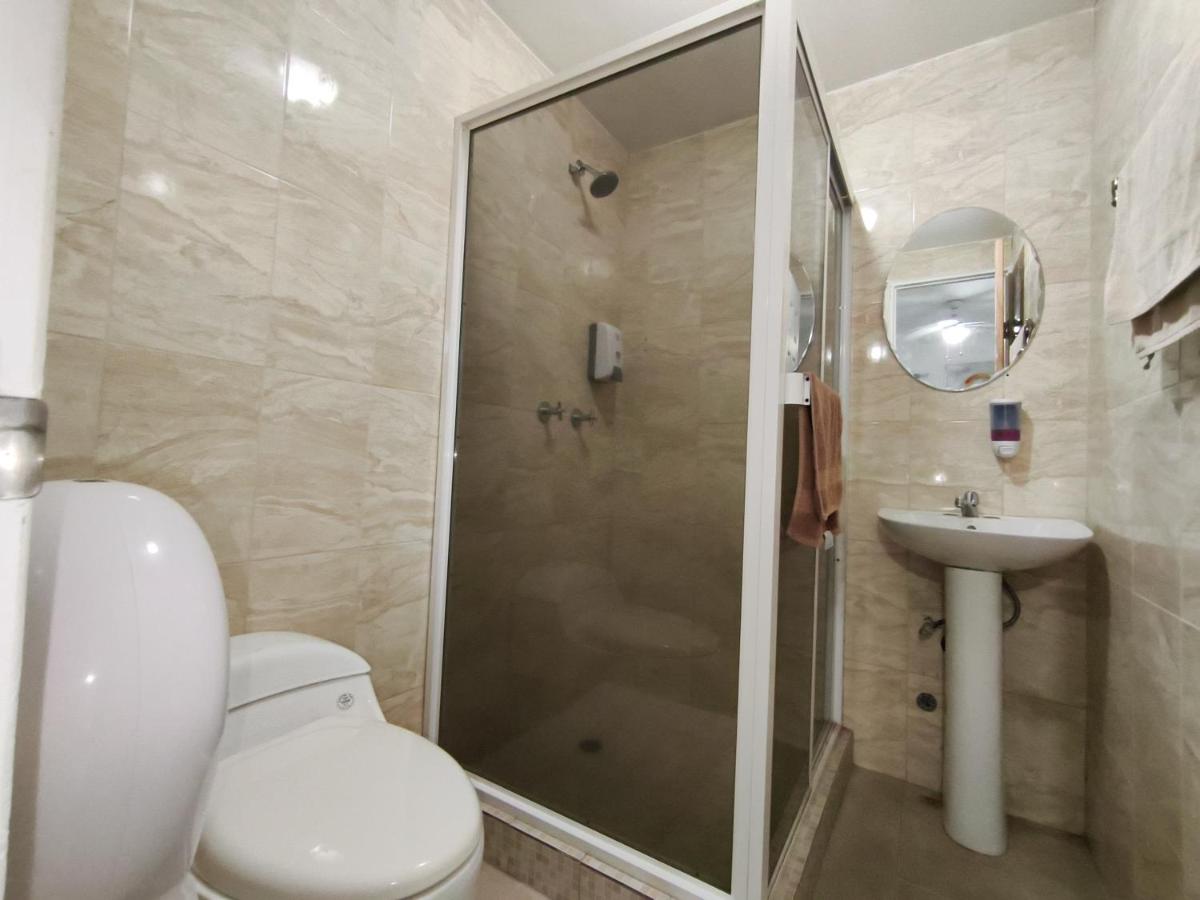 Deluxe Queen Suite
