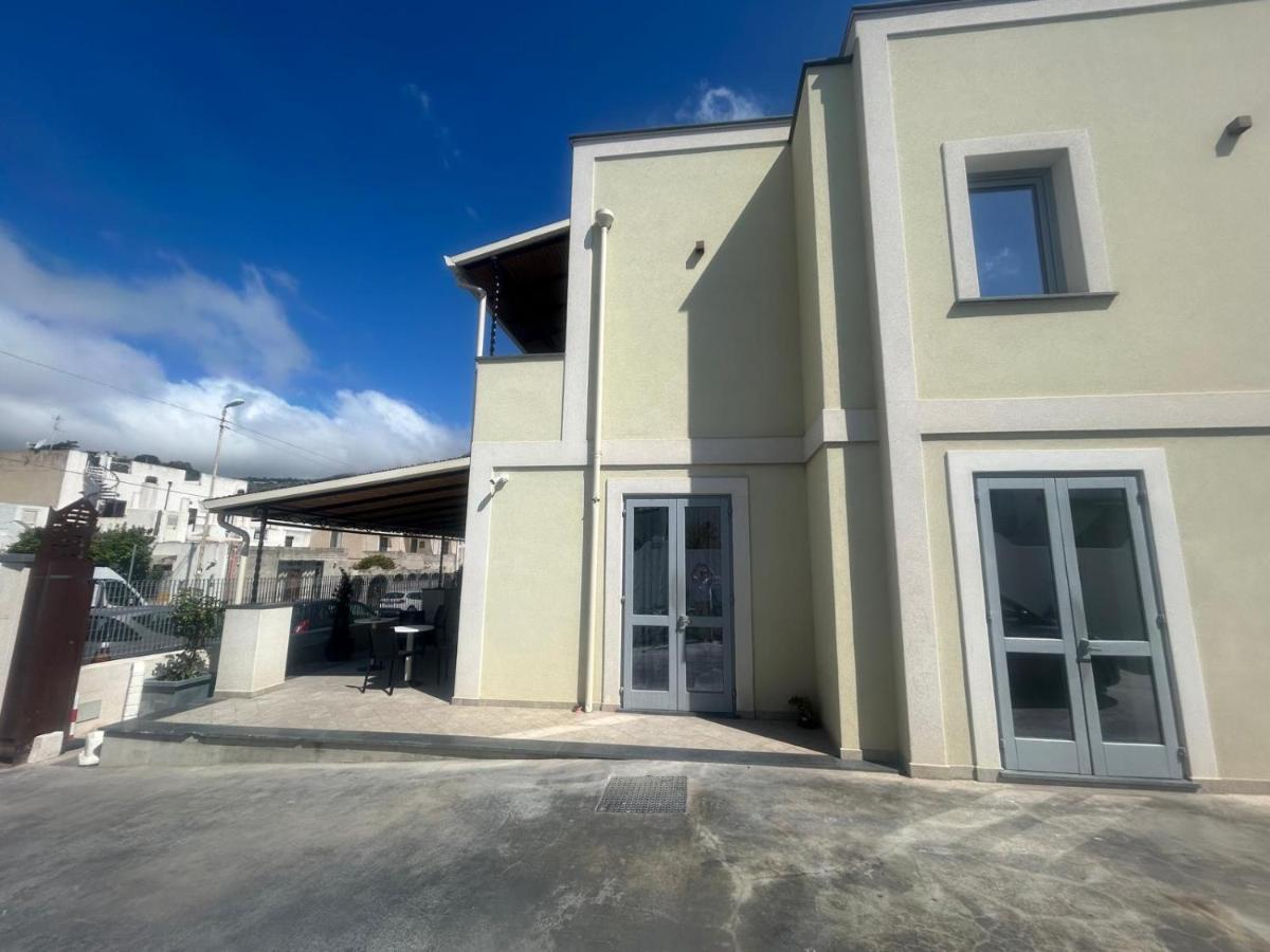 Eolia Rooms - Bed and Breakfast Lipari