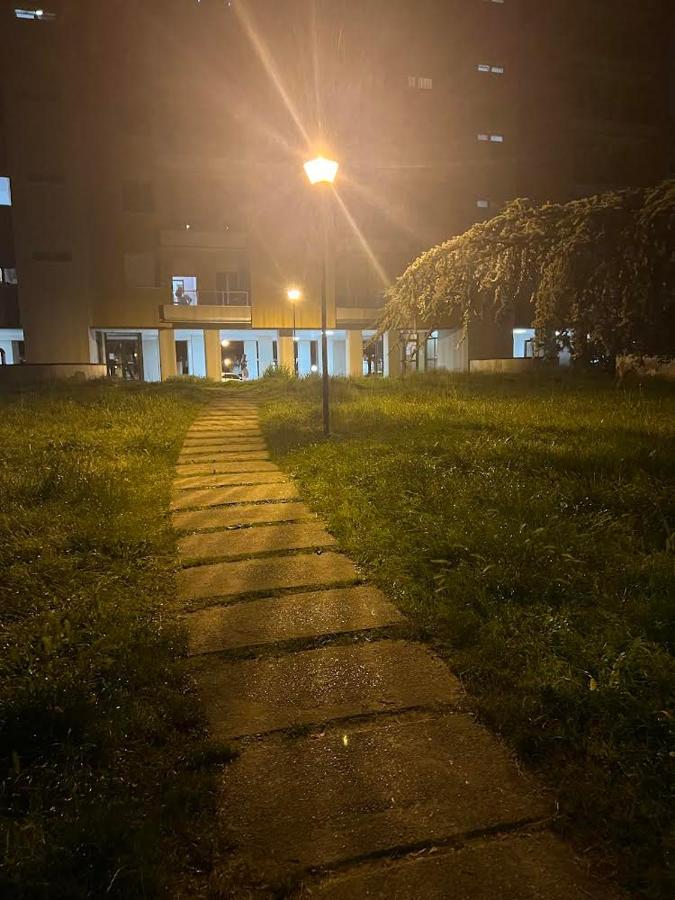 Casa vicino a IEO e Scuola America Milano - B&B