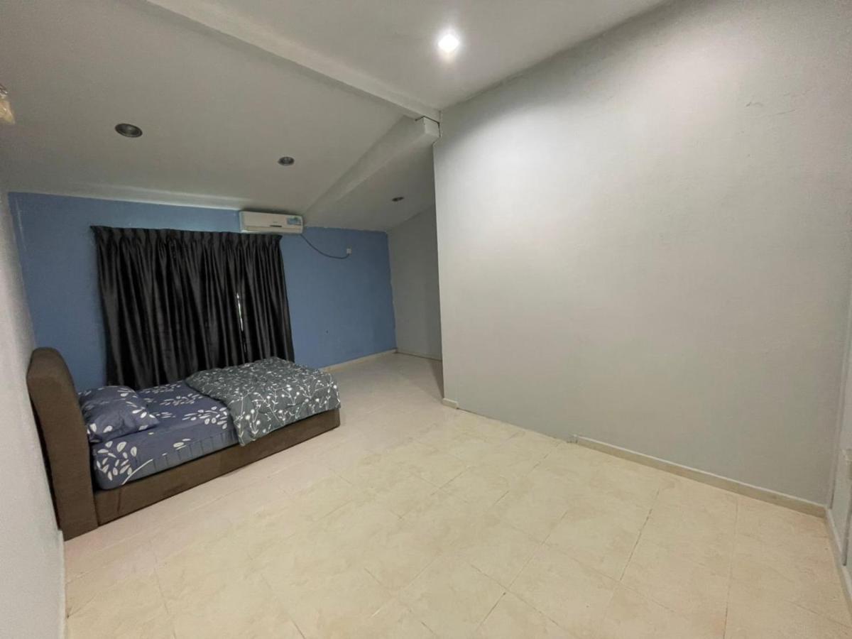 Aliita Homestay - B&B Kota Bharu