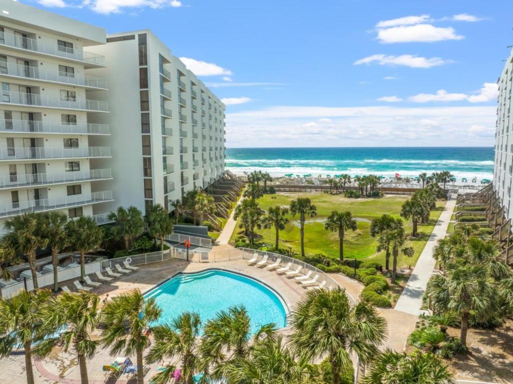 Mainsail Breeze With Heated Pool And Tennis - Bed and Breakfast Destin