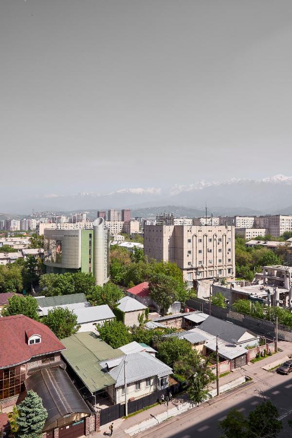 DM Aparts - 4YOU Business - Bed and Breakfast Almaty