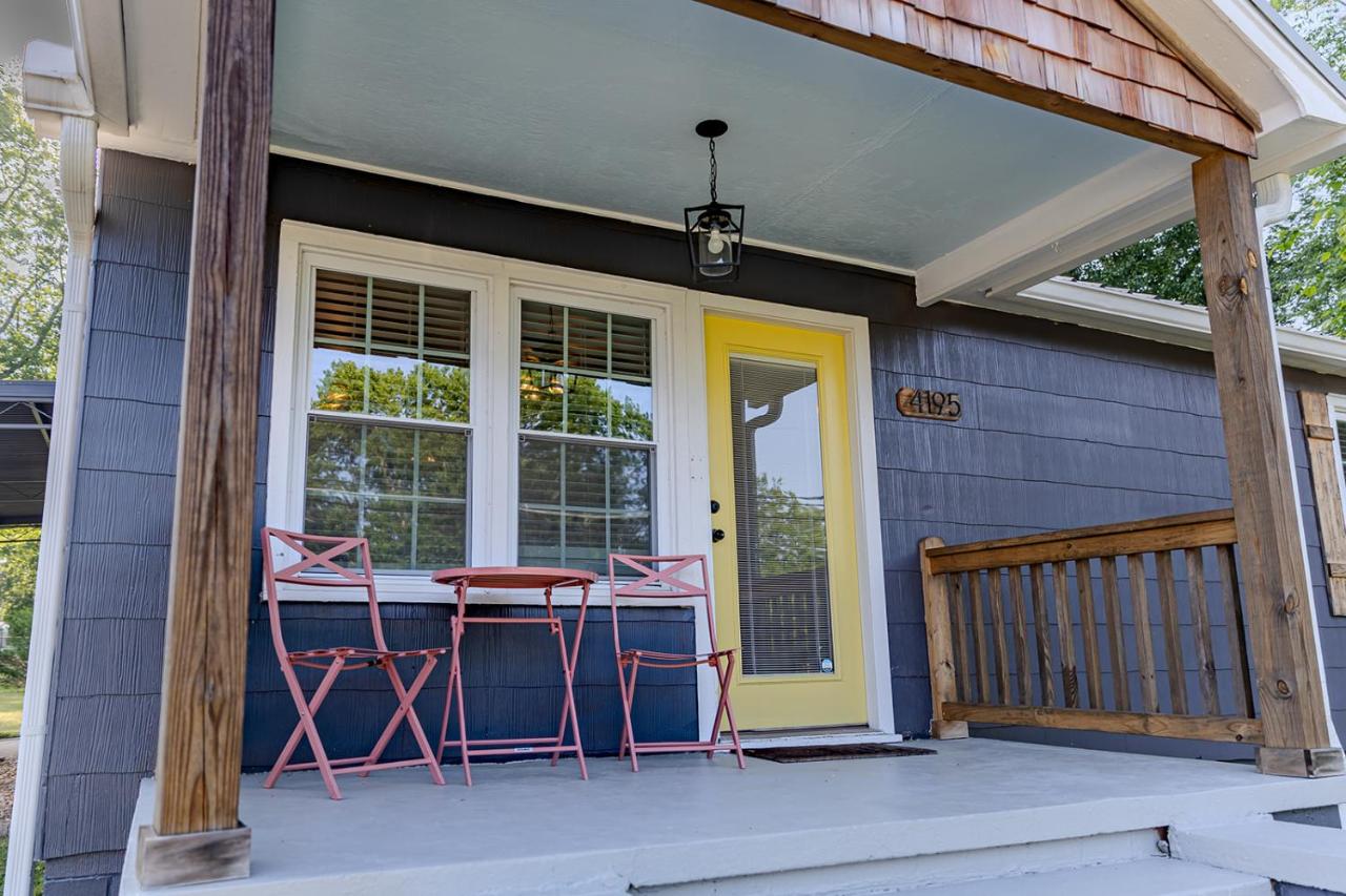 Blue Bungalow w/ Free Golf Cart 1/2 mi from Square - B&B Covington