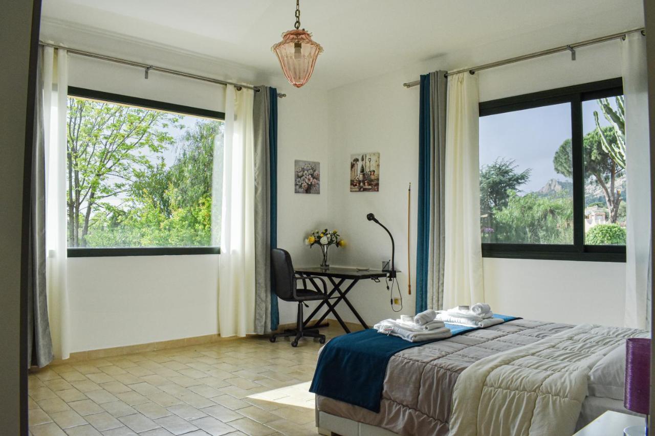 Doppelzimmer mit Poolblick