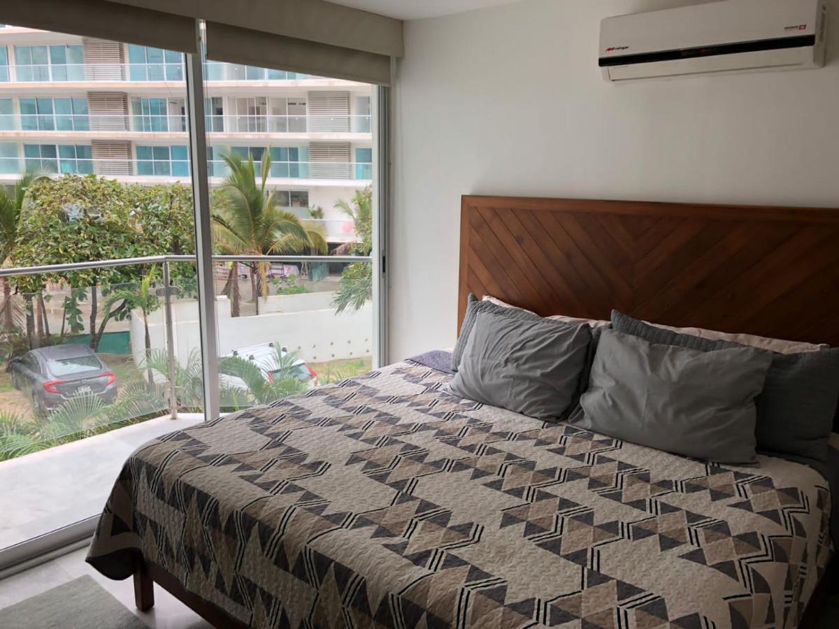 Deluxe One-Bedroom Apartment