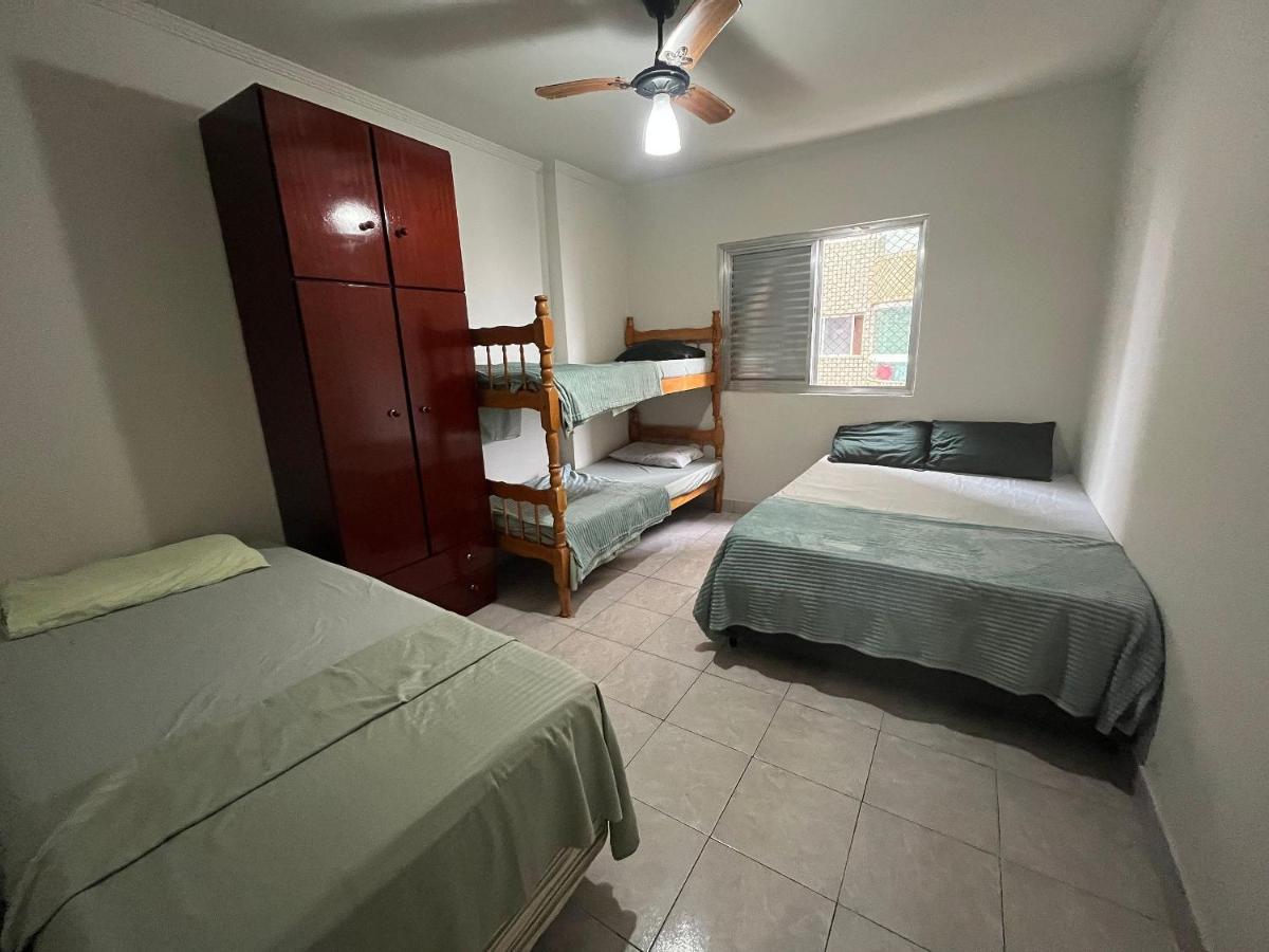 Pé na areia - 1dorm- 5 Hospedes -Garagem - wi fi - próximo a quiosques 7 Bairro Aviação - B&B