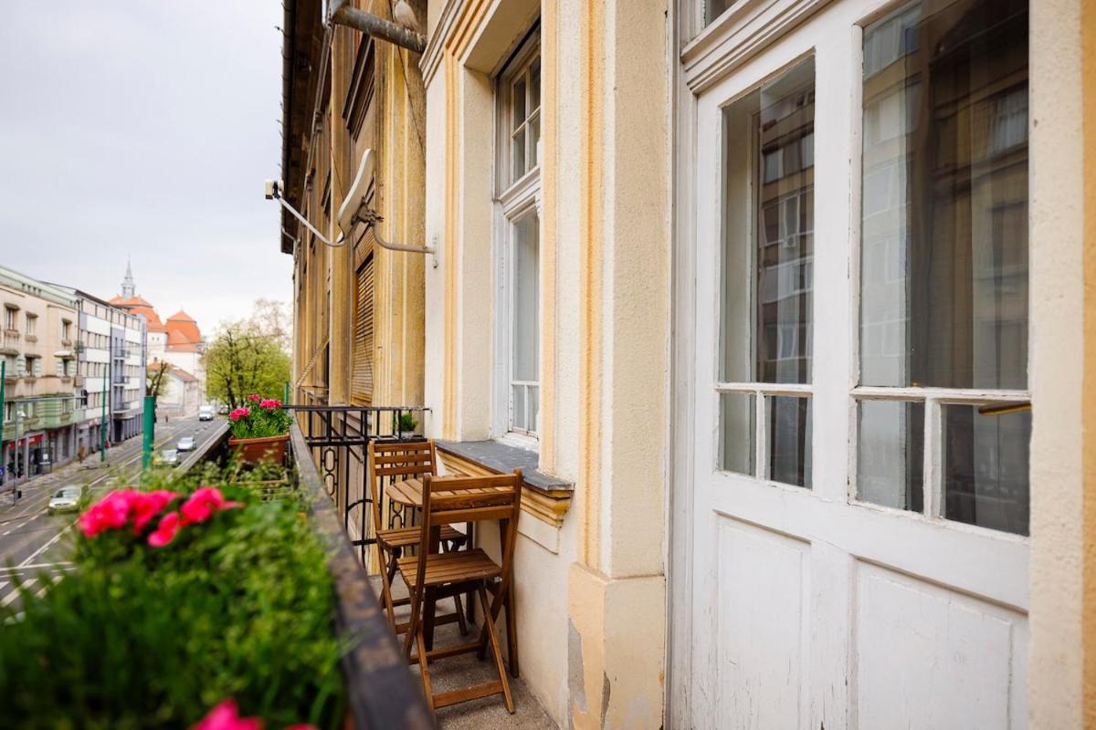 #Cozy Central Nest with Balcony - Bed and Breakfast