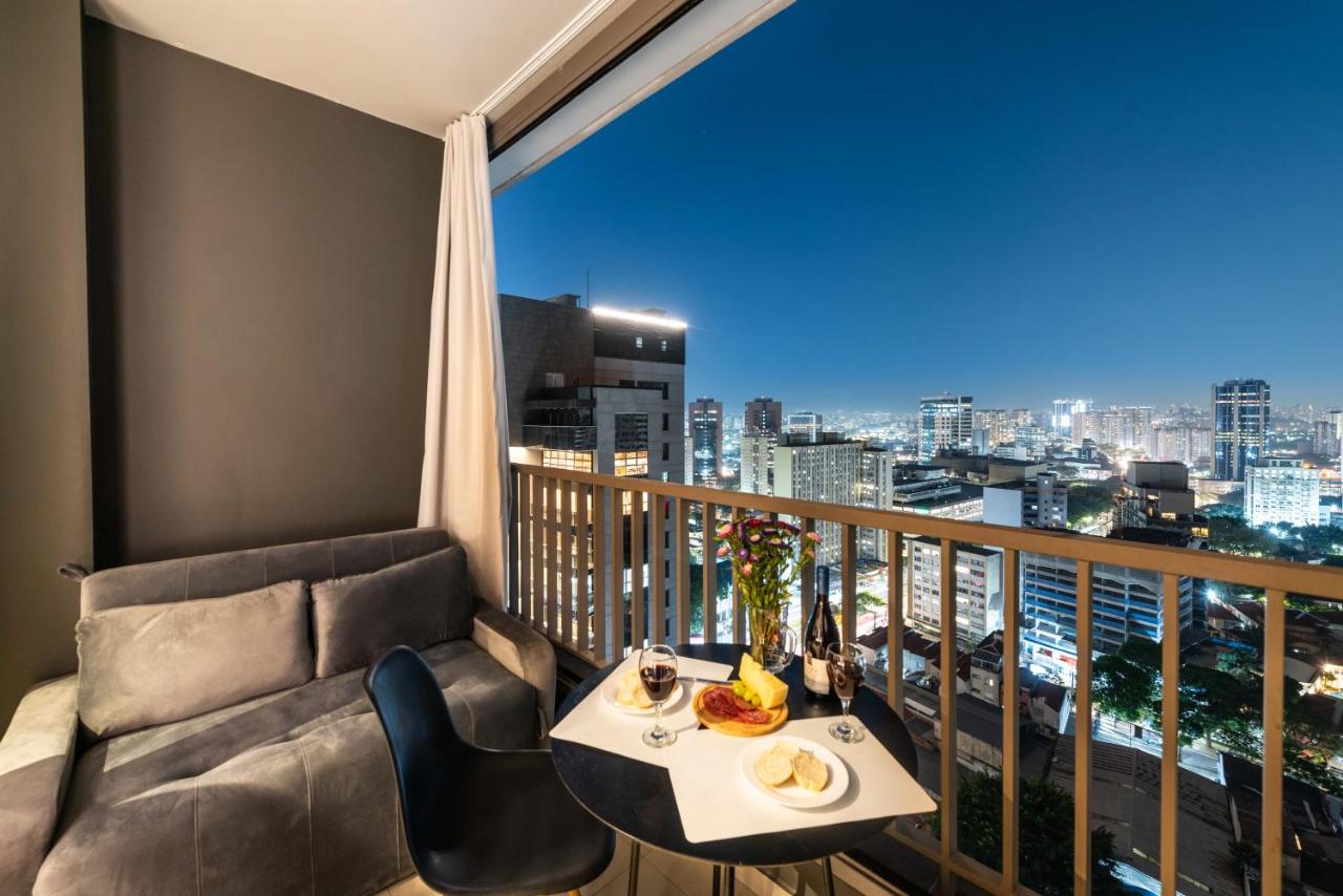 BHaus Allianz Park VN Turiassu - Studio com Varanda e Vista Incrível 21o andar - Academia - Piscina no Rooftop - Lavanderia - Coworking - Recepção 24h - Perdizes - Vaga de garagem rotativa mediante disponibilidade - Acomoda 3 pessoas - T24 - Ferienwohnung São Paulo