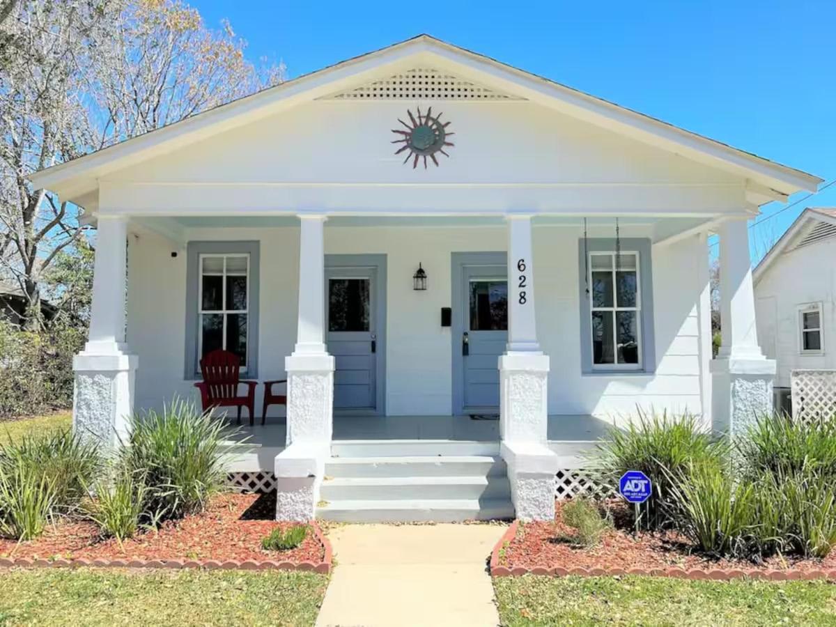 Gulfport Game Room House Walk to Beach Family Fun - B&B Gulfport