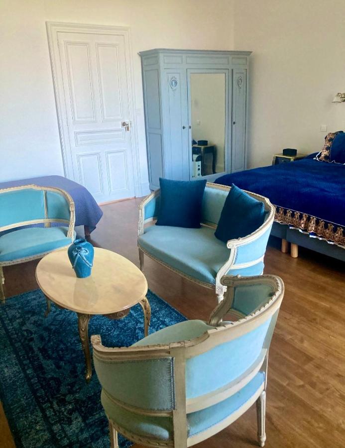 Deluxe Room (2 Adults + 1 Child)