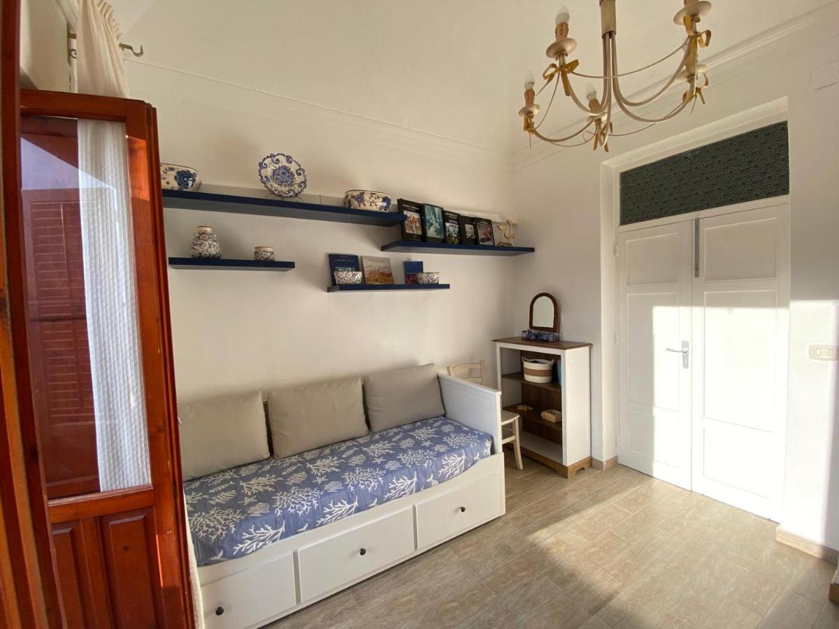 Al centro con panorama Favignana Isole Egadi - B&B Favignana