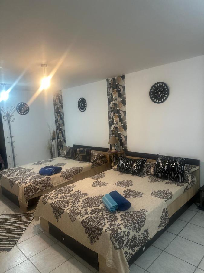 Camera Familiare con Bagno Privato
