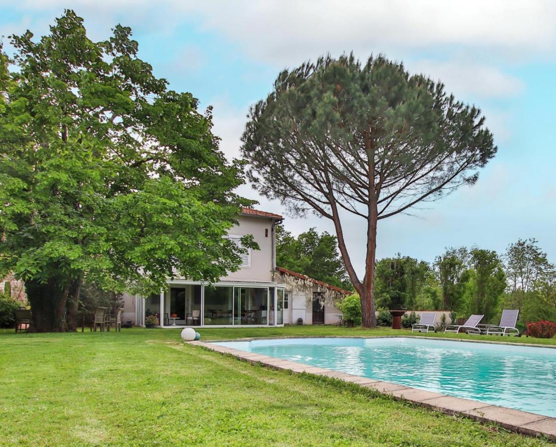 Domaine d'AROMM - Chambres d'hotes & gites - Piscine, Etangs & Animaux - Au calme - B&B Ouches