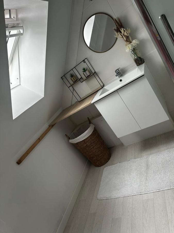 Tweepersoonskamer met Gedeelde Badkamer