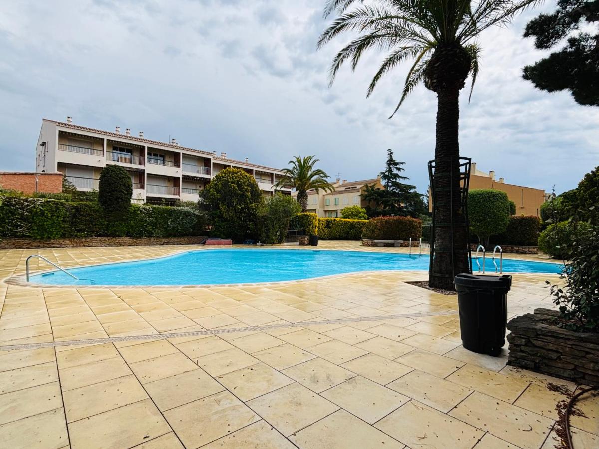 Appartement cosy dans résidence avec piscine et à 2 pas de la mer - Ferienwohnung