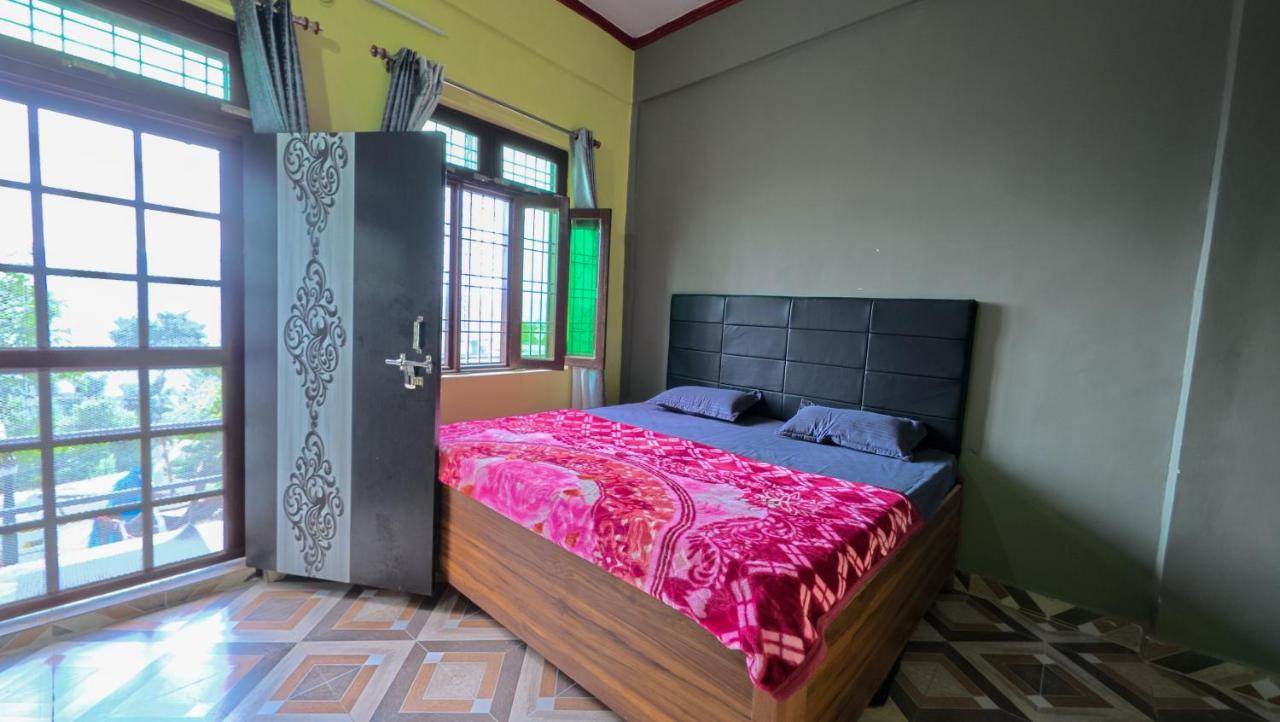 Mahi Restaurant & Guest House