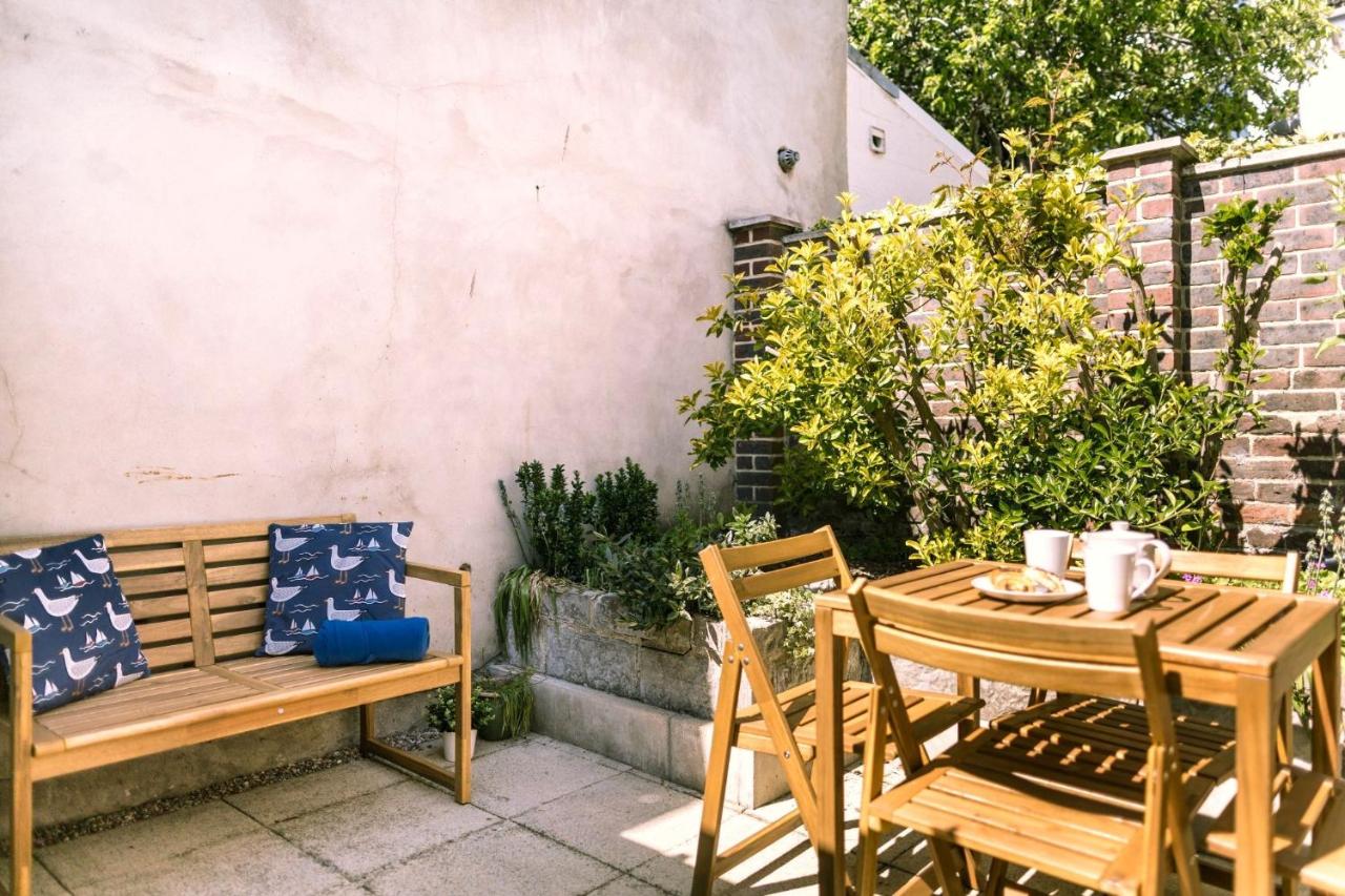 The Pink House - B&B