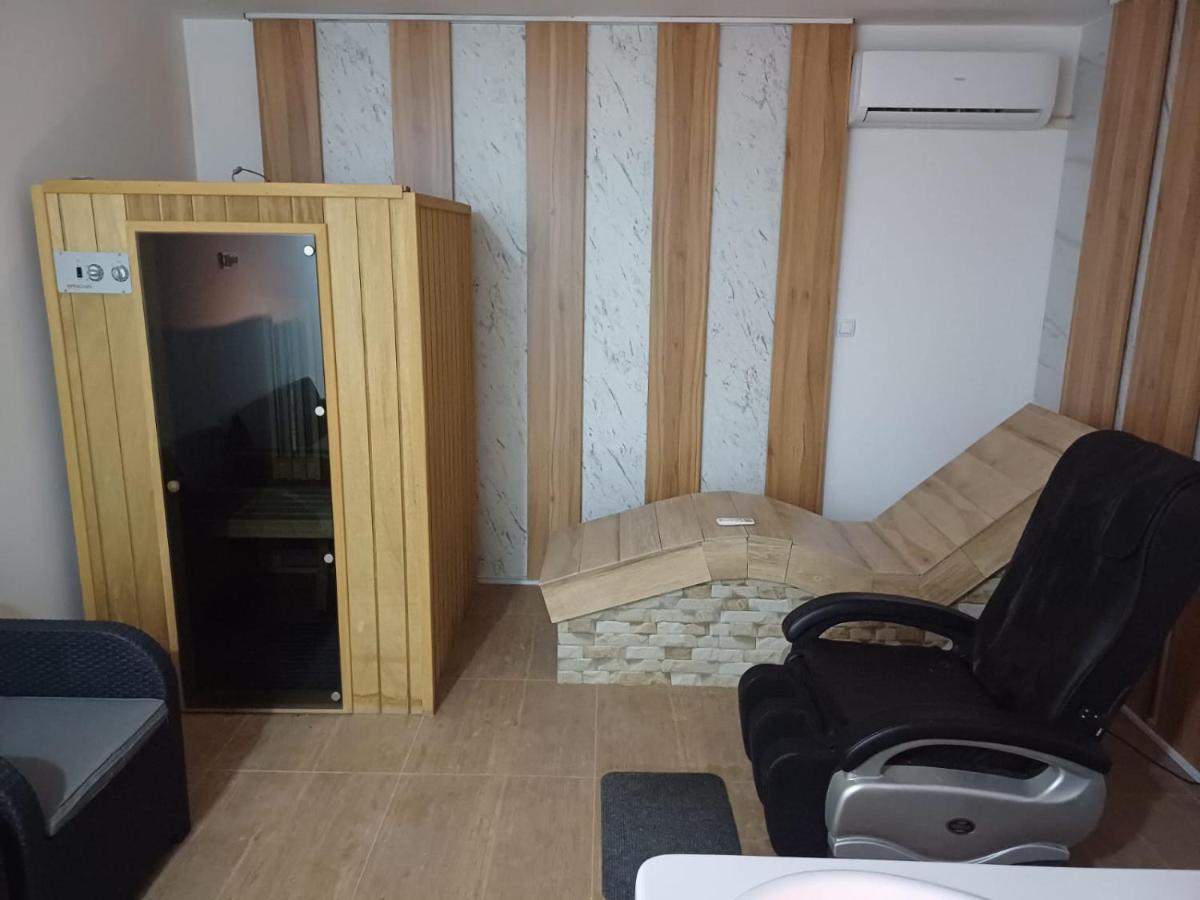 Prenoćište SILVER LUX Srebrno Jezero 10 - Bed and Breakfast Veliko Gradište
