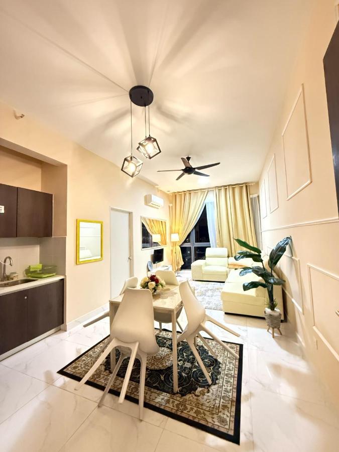 Zainey Homestay Troika Kota Bharu - Chambres d'hôtes Kota Bahru