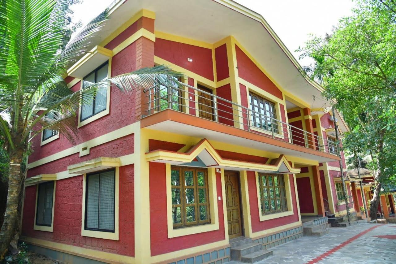 GAHANASHREE Cottages - B&B Tānniyūrnagaram