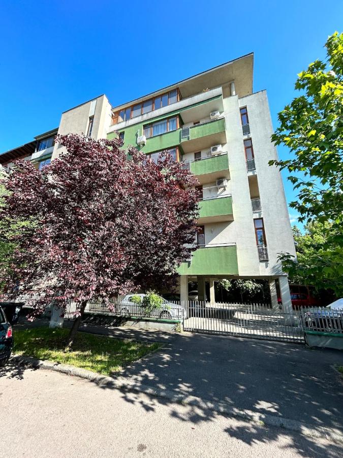 Paris Residence - Free Private Parking - B&B