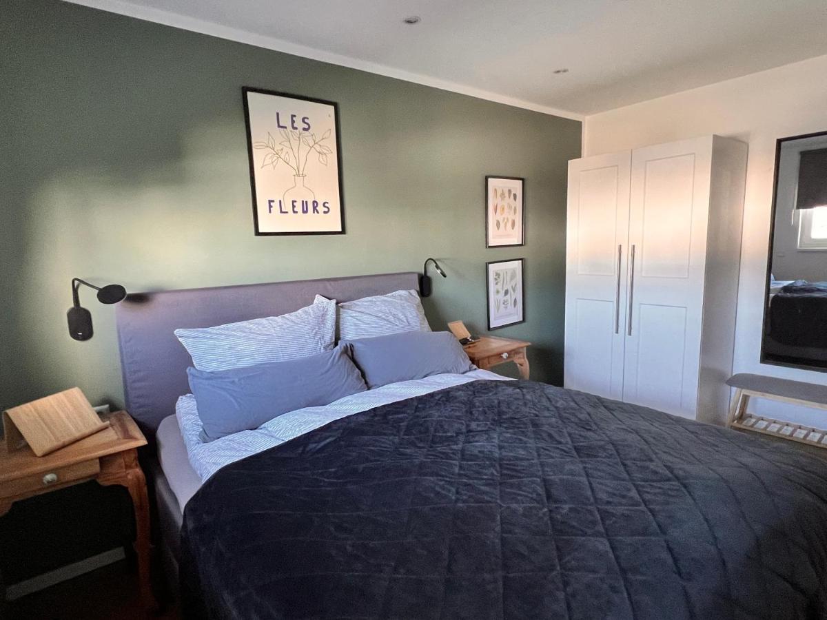 BeeHome Euskirchen - Bed and Breakfast