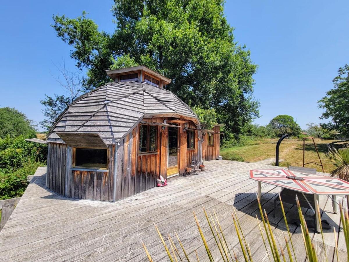 A break under a geodesic dome - B&B