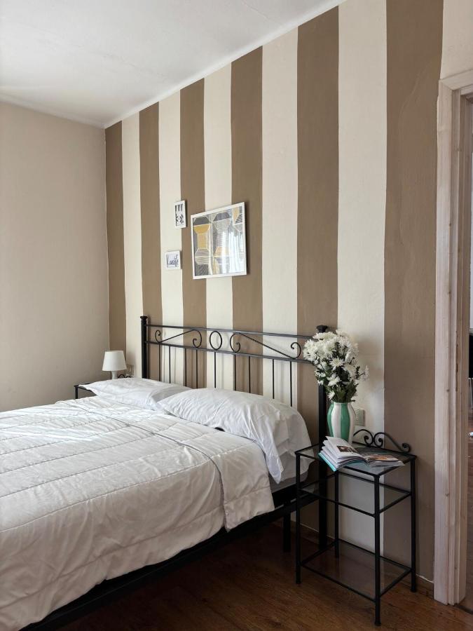 Charming & bright apartment Como lakefront - Bed and Breakfast