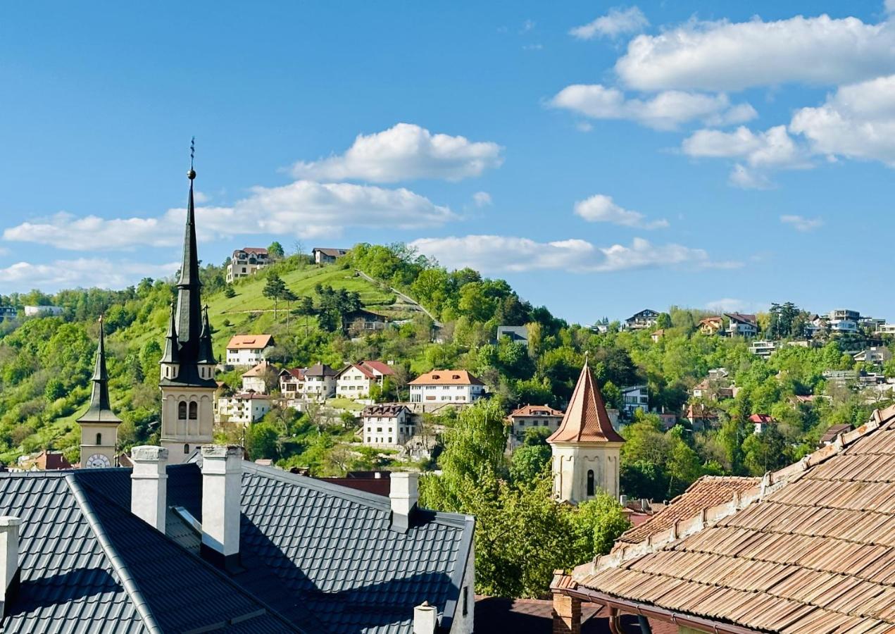 Luxurious Residence with a View in the Old City - Brasov - B&B