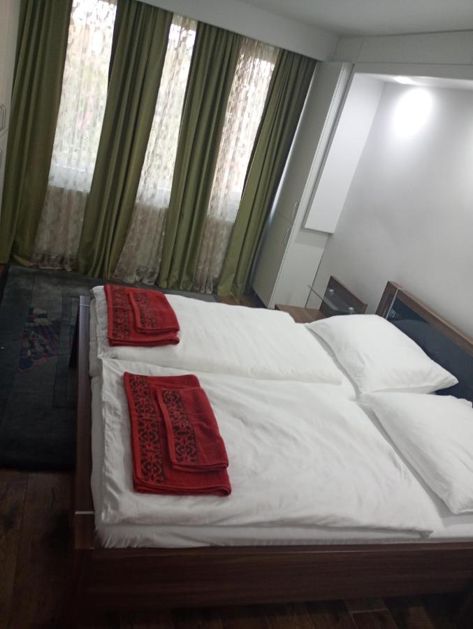Full Room - Bed and Breakfast Reşiţa