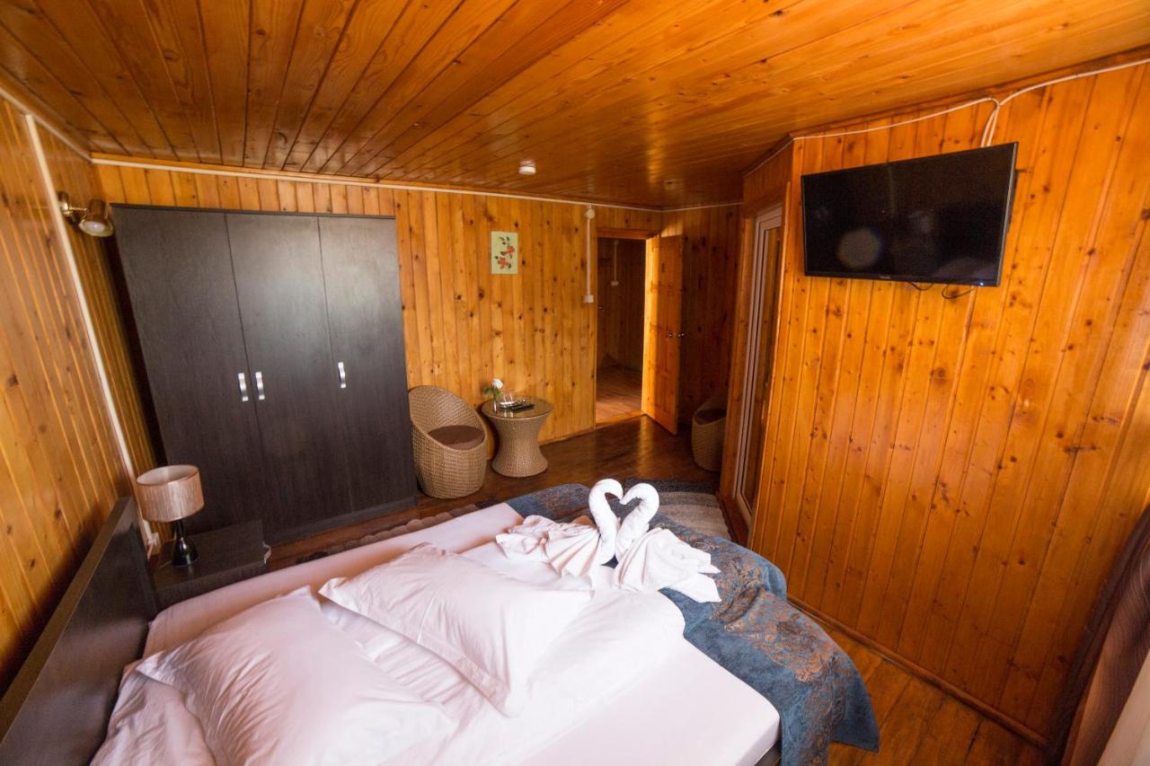 King Room with Mountain View