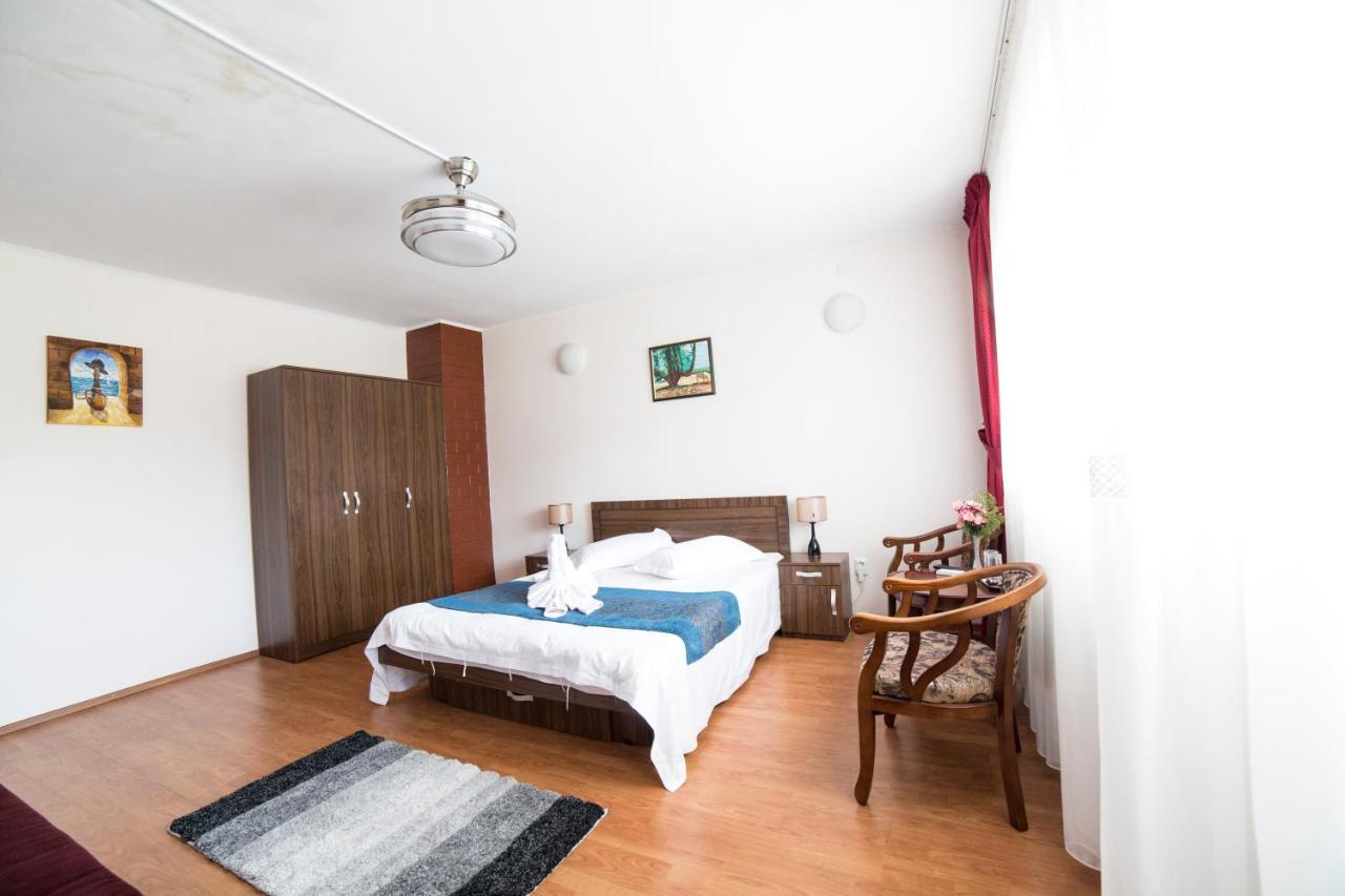 Comfort Triple Room