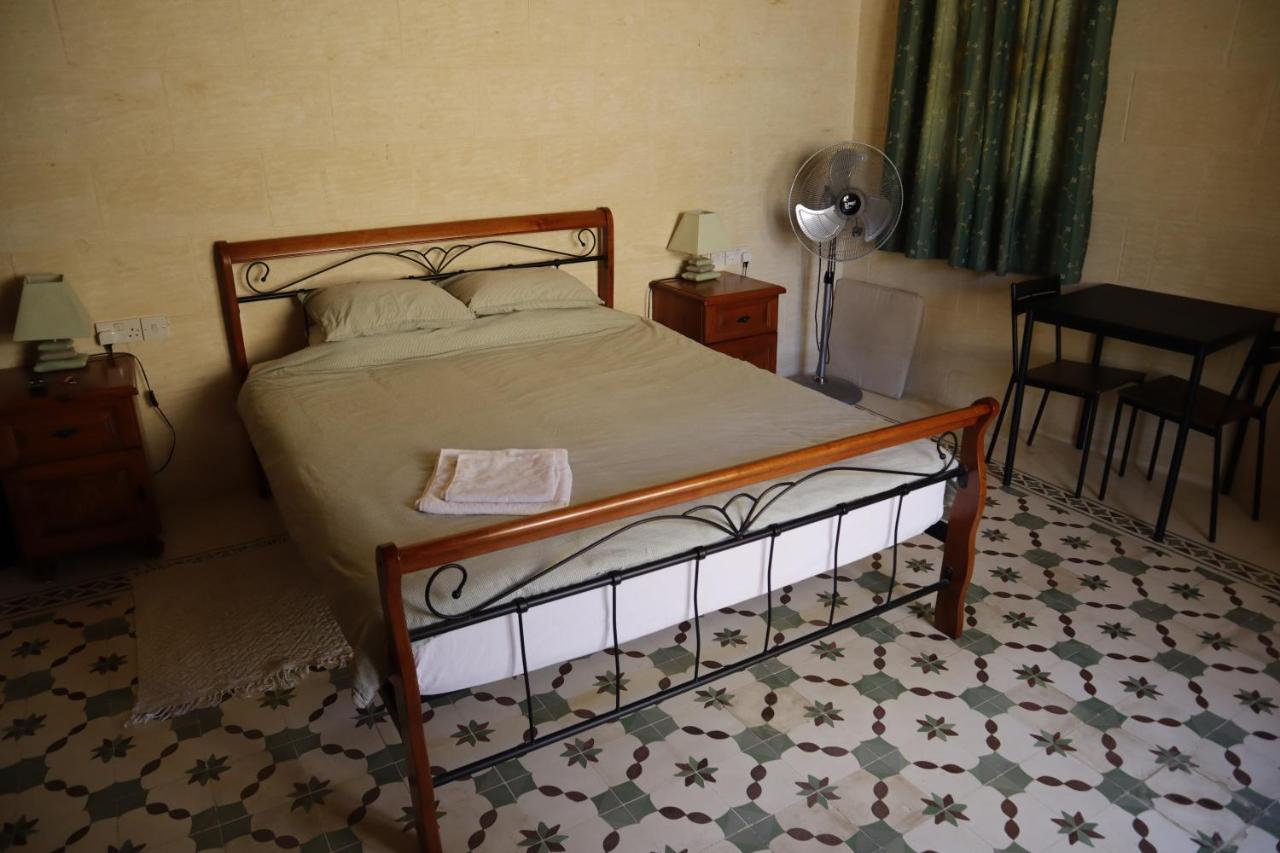 Kamer met Kingsize Bed en Balkon