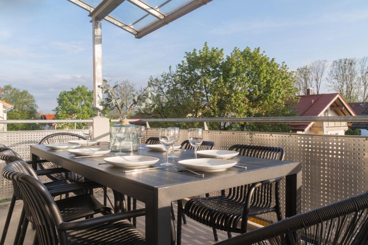 Step Apartments - großes 103m2-Apartment - zentrumsnah - Kliniknähe - Netflix - TV - großer Balkon - Wifi mit 1000Mbit - Ferienwohnung