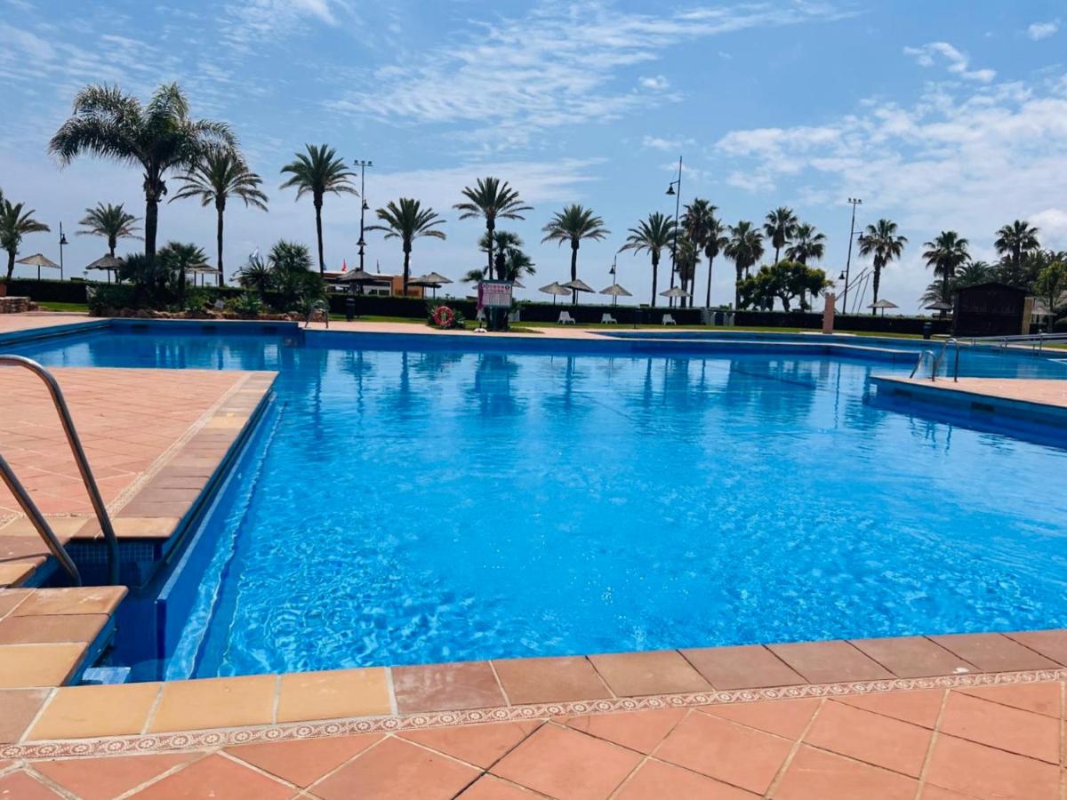 Playamar Deluxe pool & Beach Torremolinos Sinese design homes - B&B Torremolinos