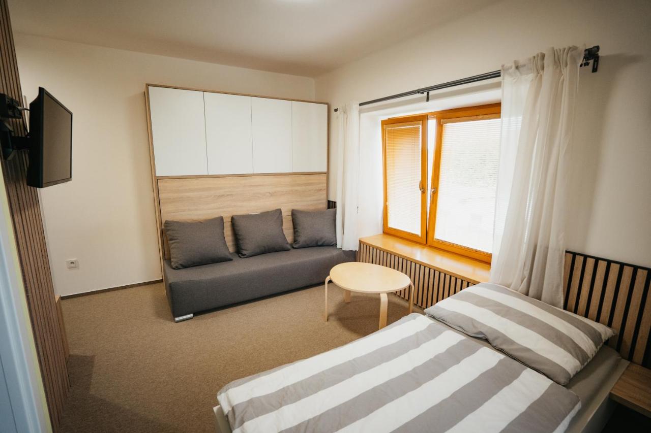 Tweepersoonskamer met 2 Aparte Bedden