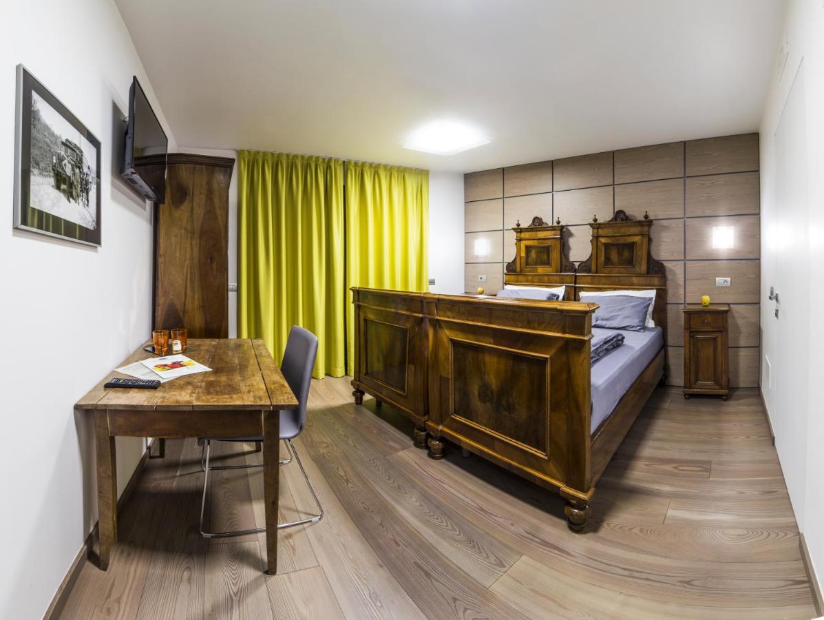 Deluxe Tweepersoonskamer met 1 of 2 Bedden en Uitzicht op de Bergen