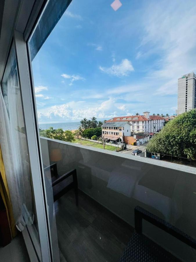 Apartamento de 2 dormitorios con balcón y vistas al mar