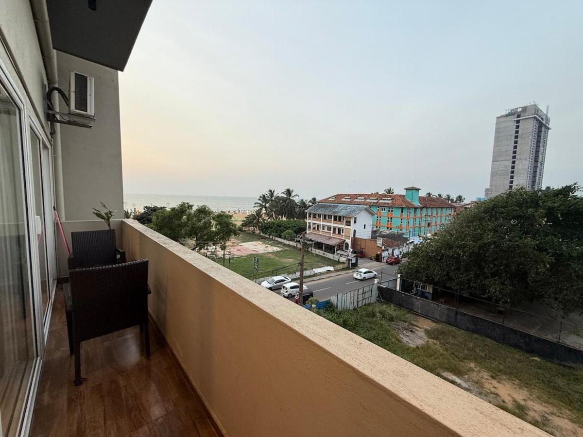 Appartamento con 2 Camere da Letto, Balcone e Vista mare