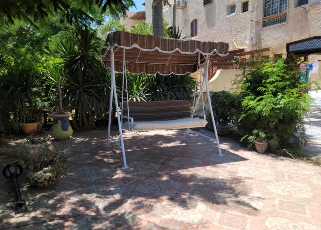 شاليه ارضي فاخر Vacation in Marina 2 - B&B