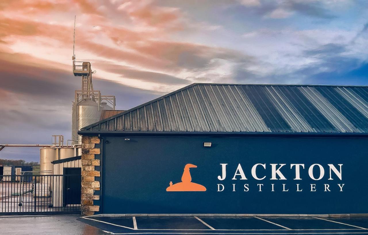Jackton Distillery Steadings - Bed and Breakfast Busby