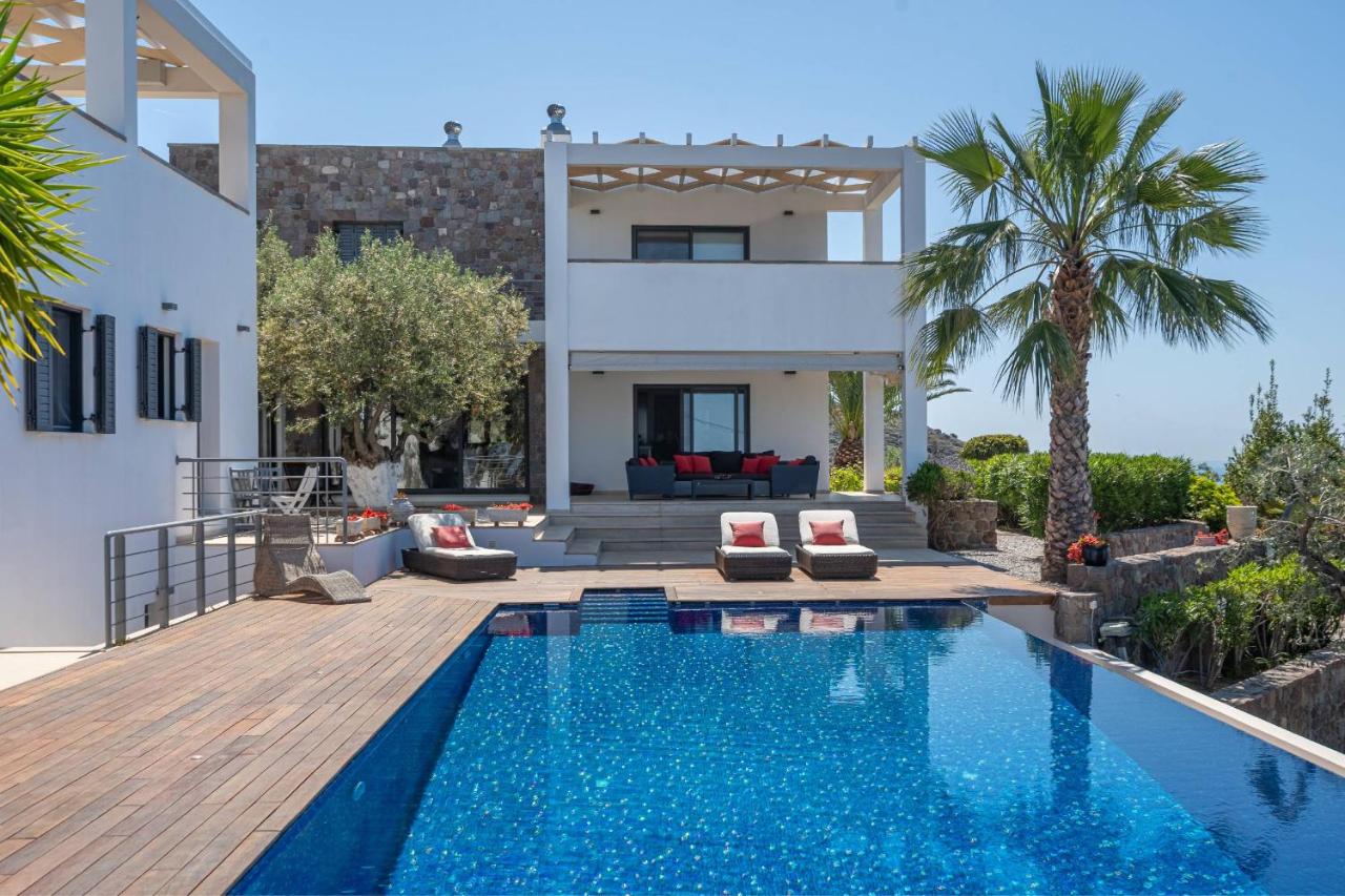 Villa Koukounaries - B&B