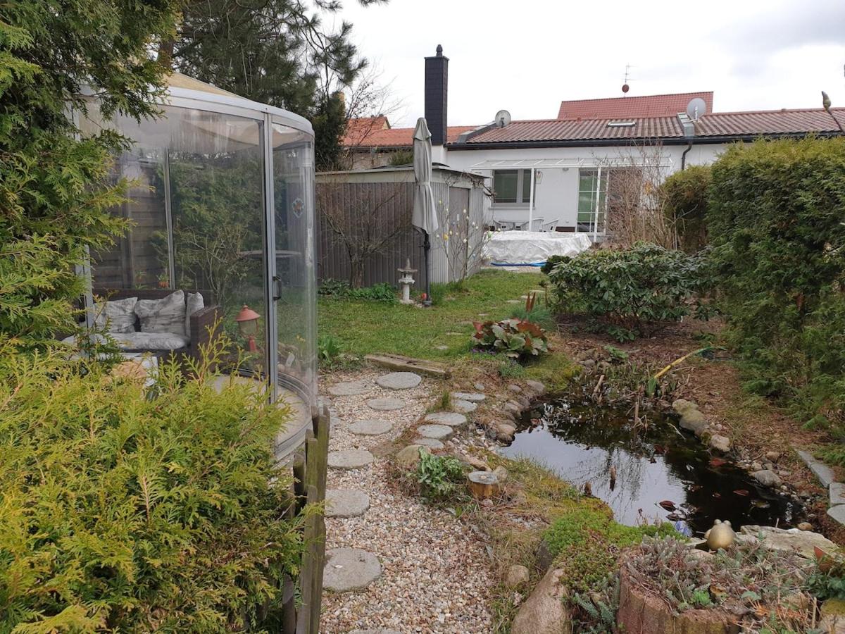 Ferienhaus mit Sommerpool, Terrasse und Glashaus - Ferienwohnung Jesewitz
