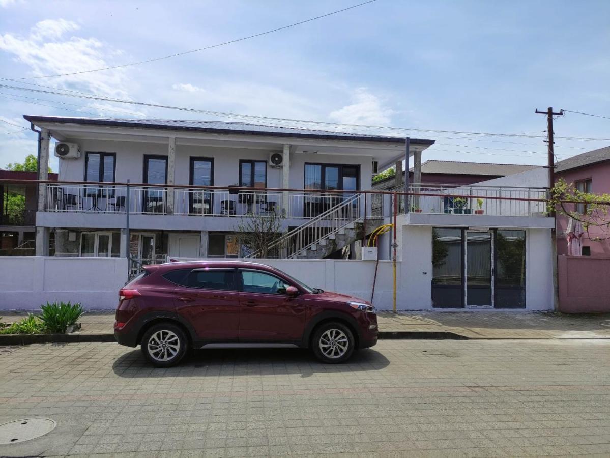 Weekender guesthouse 5 - B&B K'obulet'i