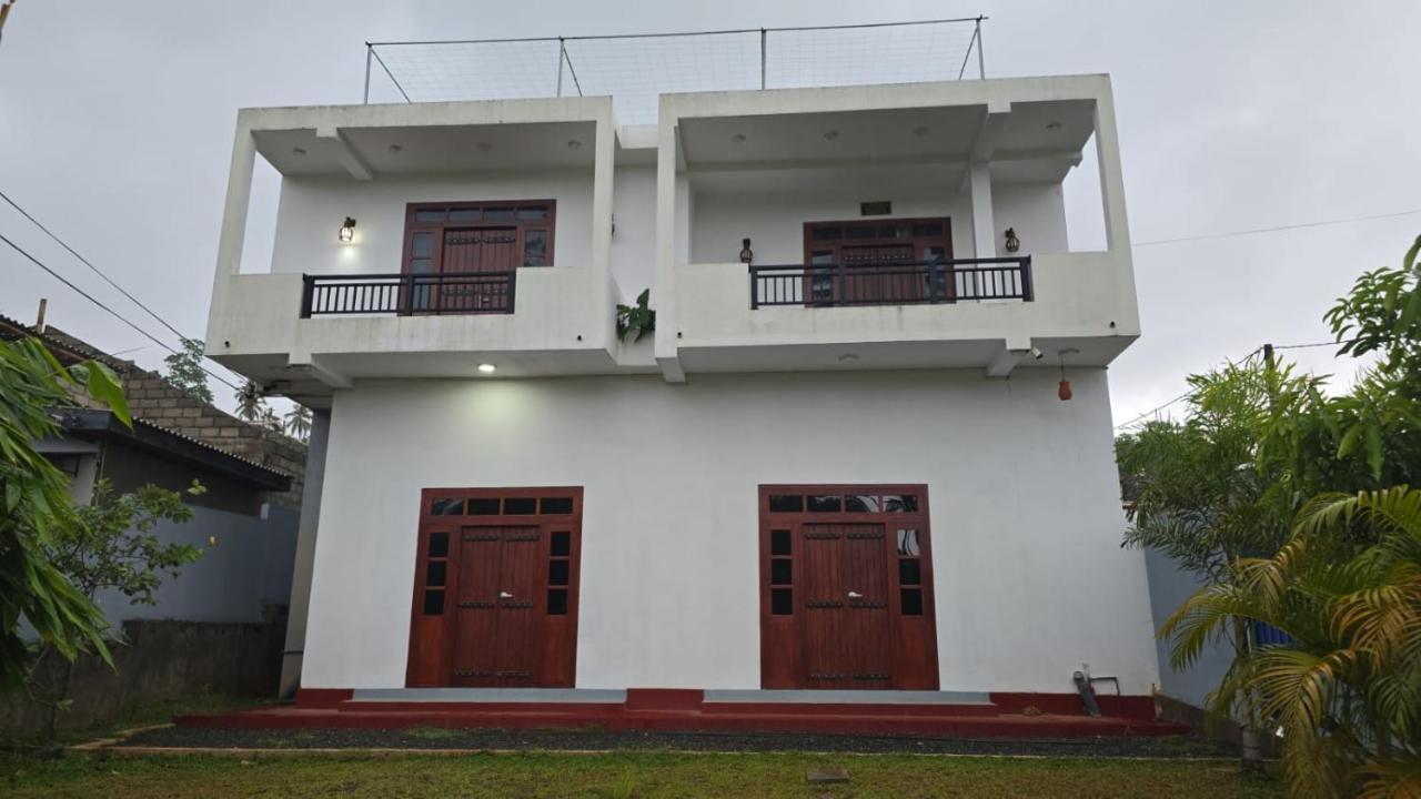 White Breeze Villa Ahangama - B&B Ahangama