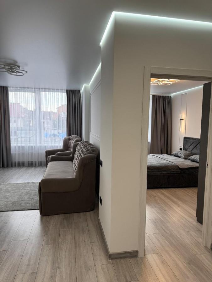 Compass - Ferienwohnung Tschernowitz