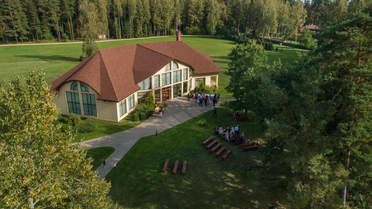 Ungurmalas Lake-Side Getaway - B&B